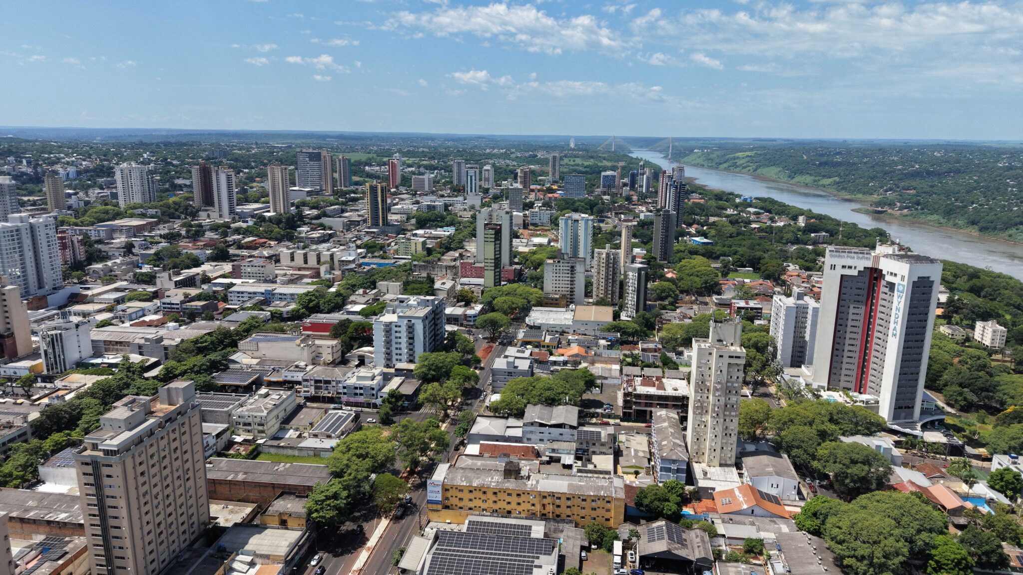 Foz do Iguaçu é a quarta cidade mais rápida do Brasil na abertura de empresas