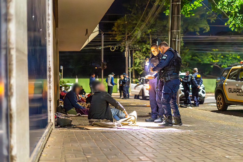 Crescimento da população em situação de rua desafia políticas públicas; Foz reforça ações após morte de mulher em vulnerabilidade