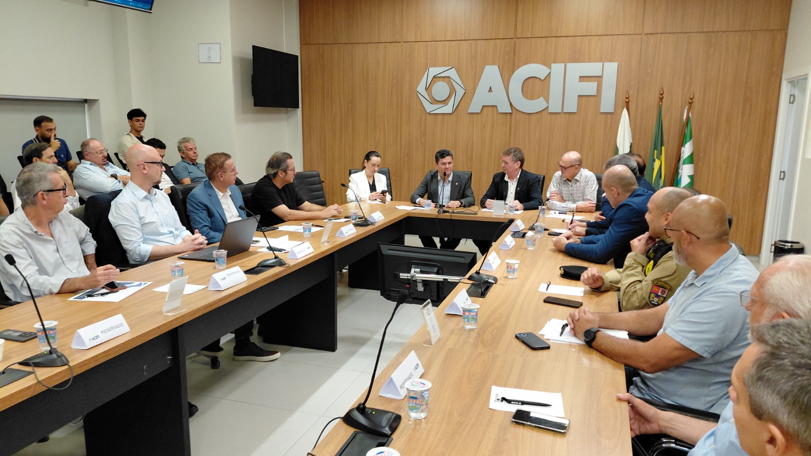 Moro defende fortalecimento do Paraná em encontro com lideranças da fronteira