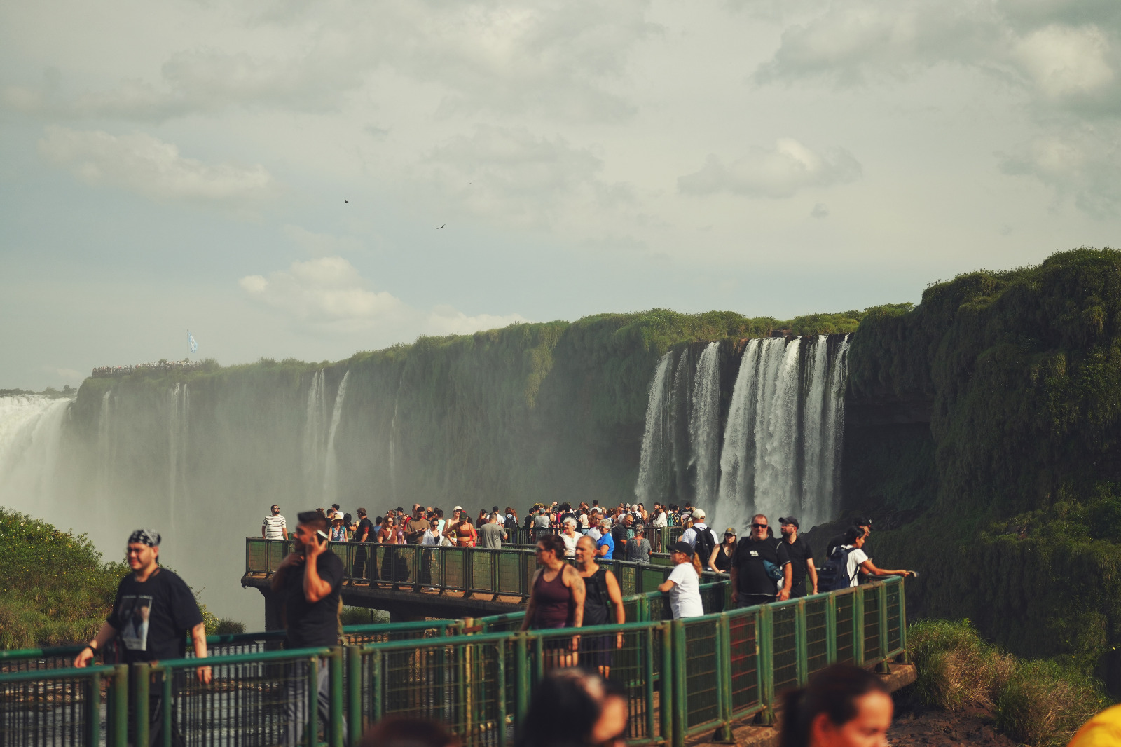 Parque Nacional do Iguaçu amplia horário e prepara programação especial para o feriado de Tiradentes