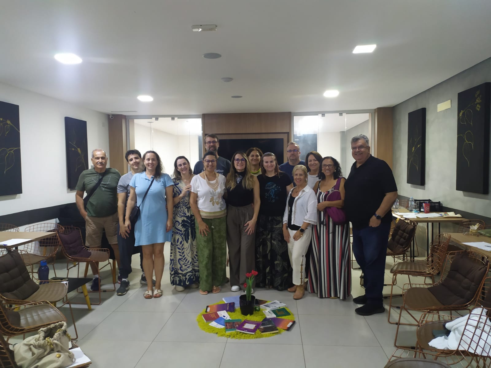 Roda de conversa sobre tráfico de pessoas promove conscientização em Foz do Iguaçu