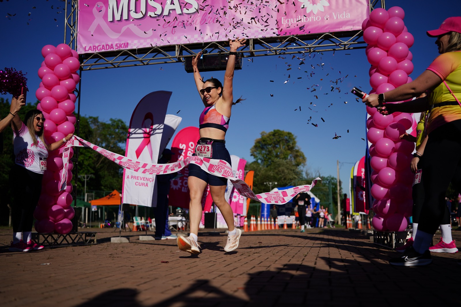 Corrida e Caminhada das Musas reúne 1,8 mil mulheres em Foz durante o Outubro Rosa