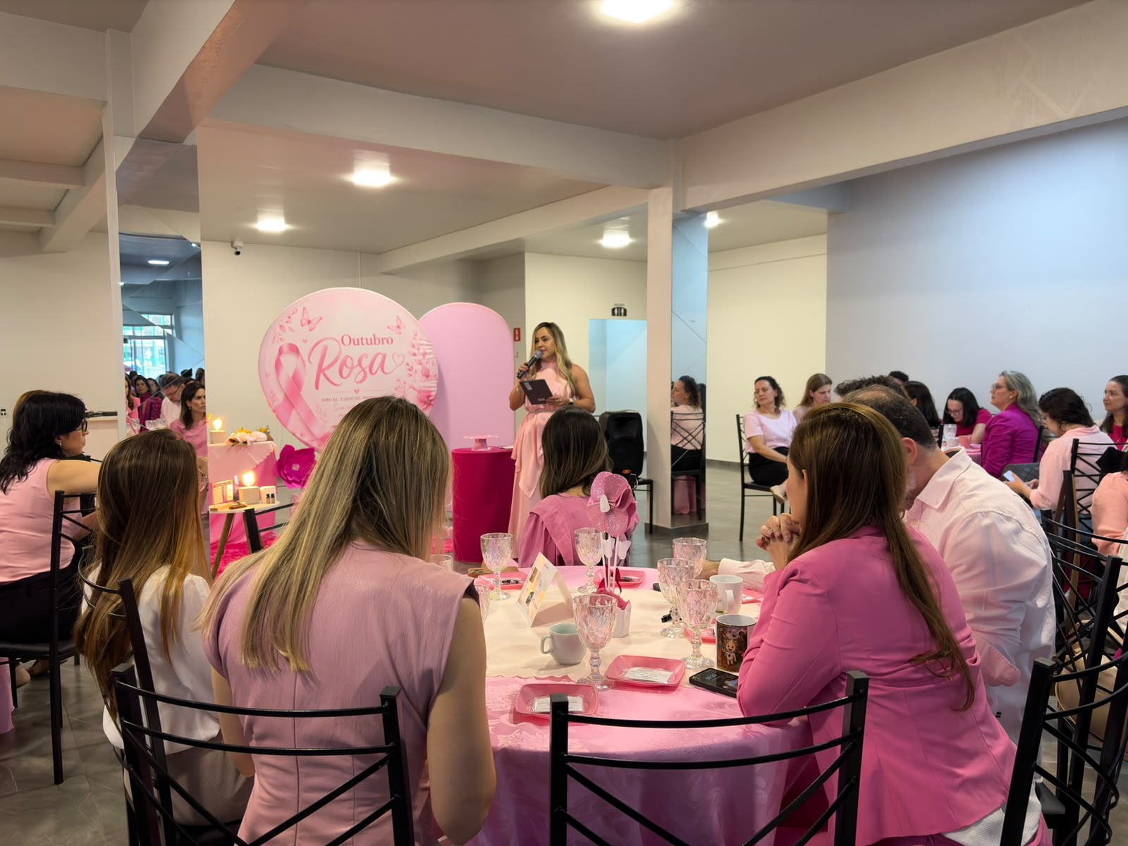 Outubro Rosa terá ações de prevenção e cuidados com a saúde da mulher em Foz