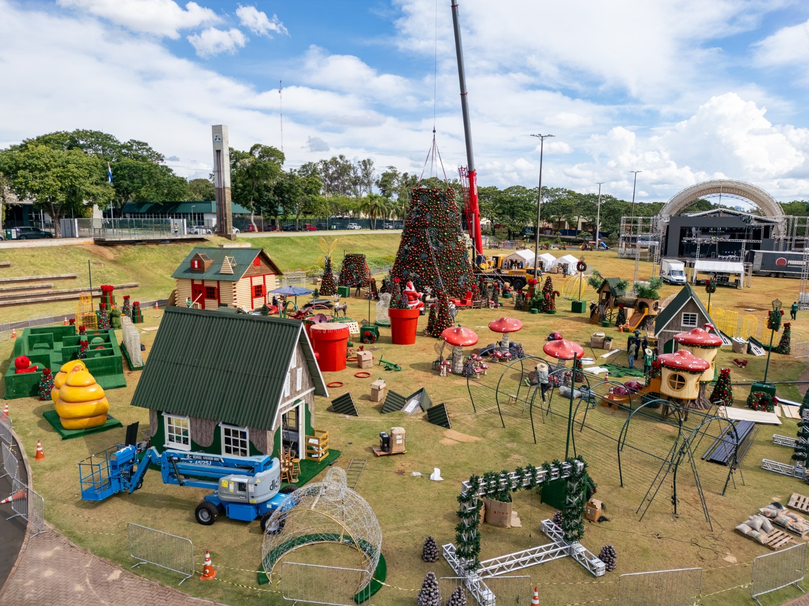 Mais de 200 mil pontos de luz irão iluminar o Natal da Família no Gramadão